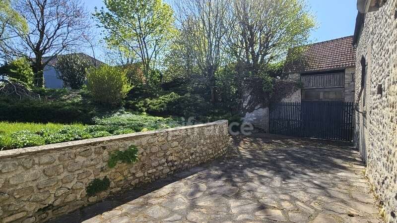 Maison à VILLENEUVE-SUR-AUVERS
