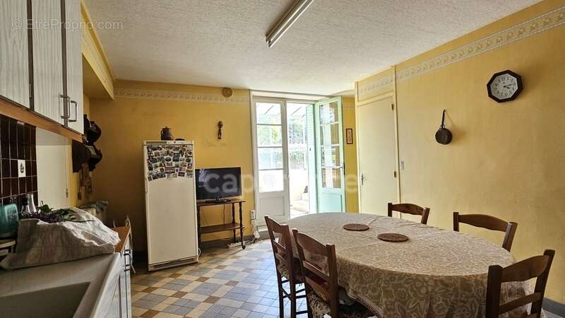 Maison à VILLENEUVE-SUR-AUVERS