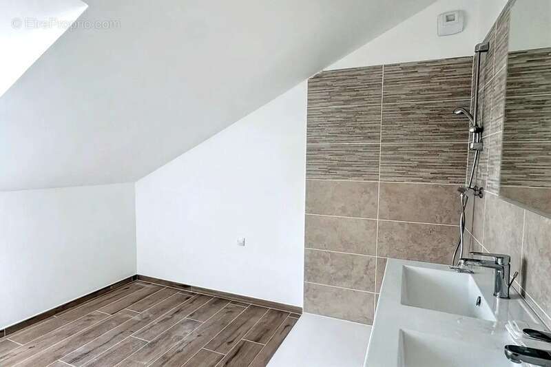 Maison à LE POULIGUEN