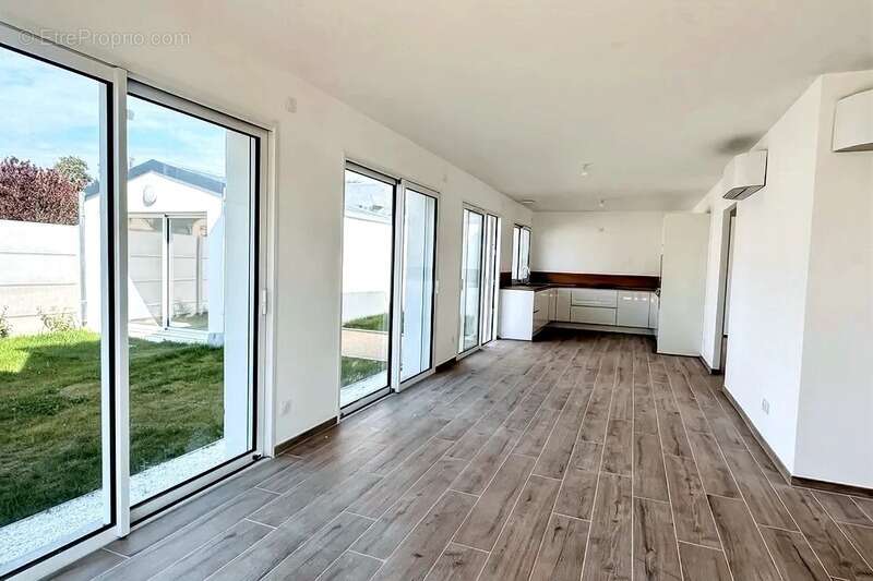 Maison à LE POULIGUEN