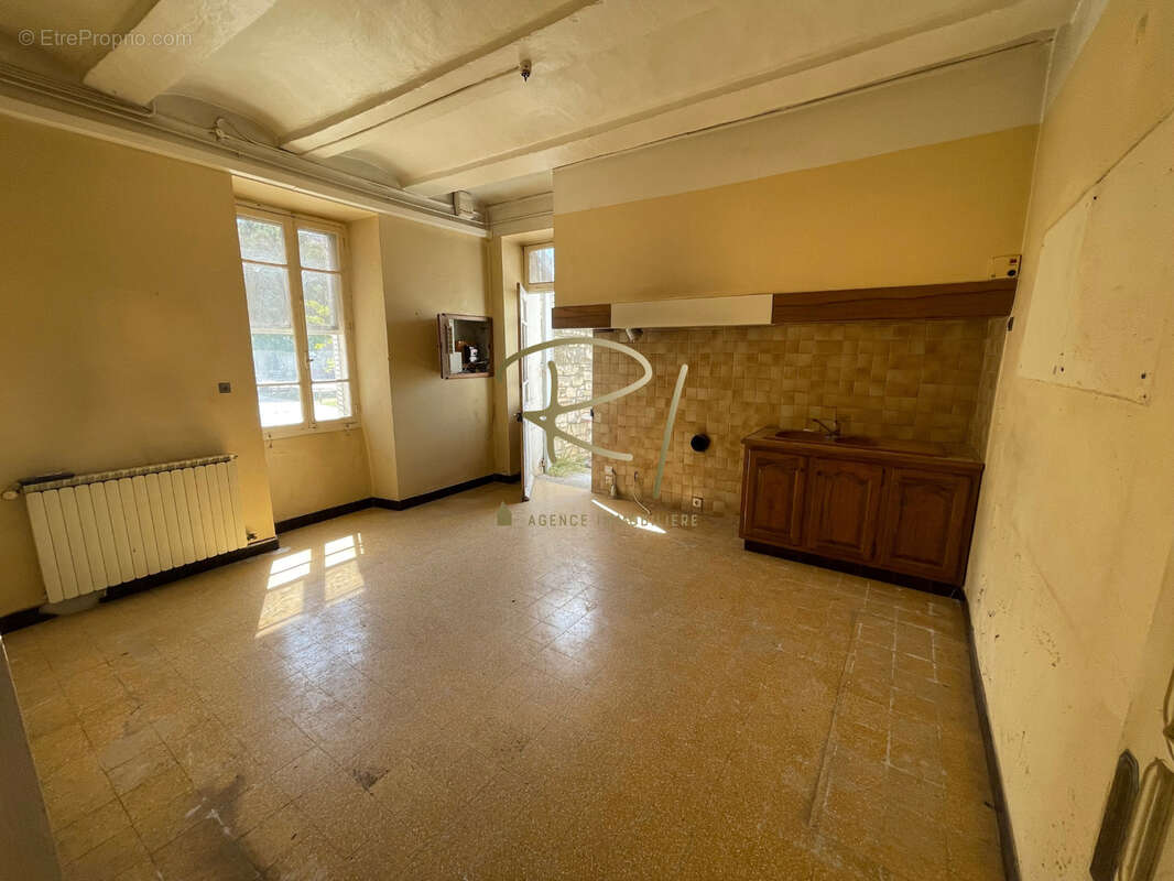 Maison à ORGNAC-L&#039;AVEN