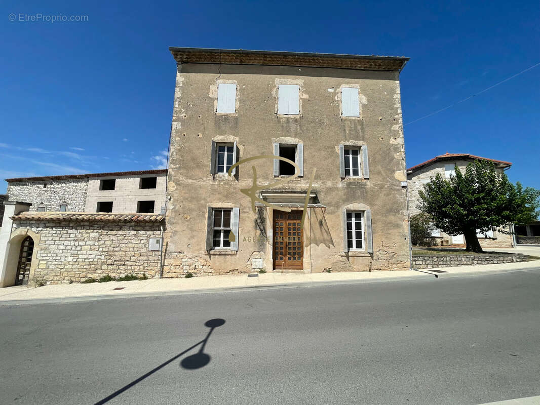 Maison à ORGNAC-L&#039;AVEN