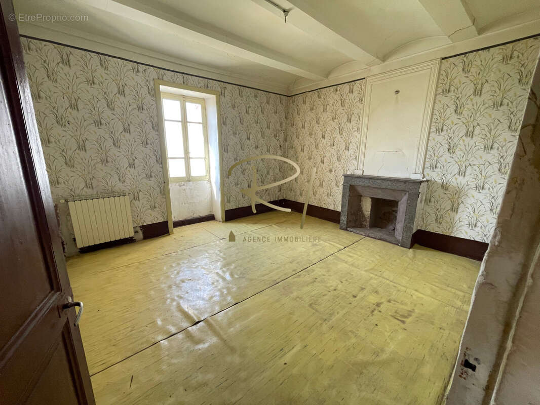 Maison à ORGNAC-L&#039;AVEN