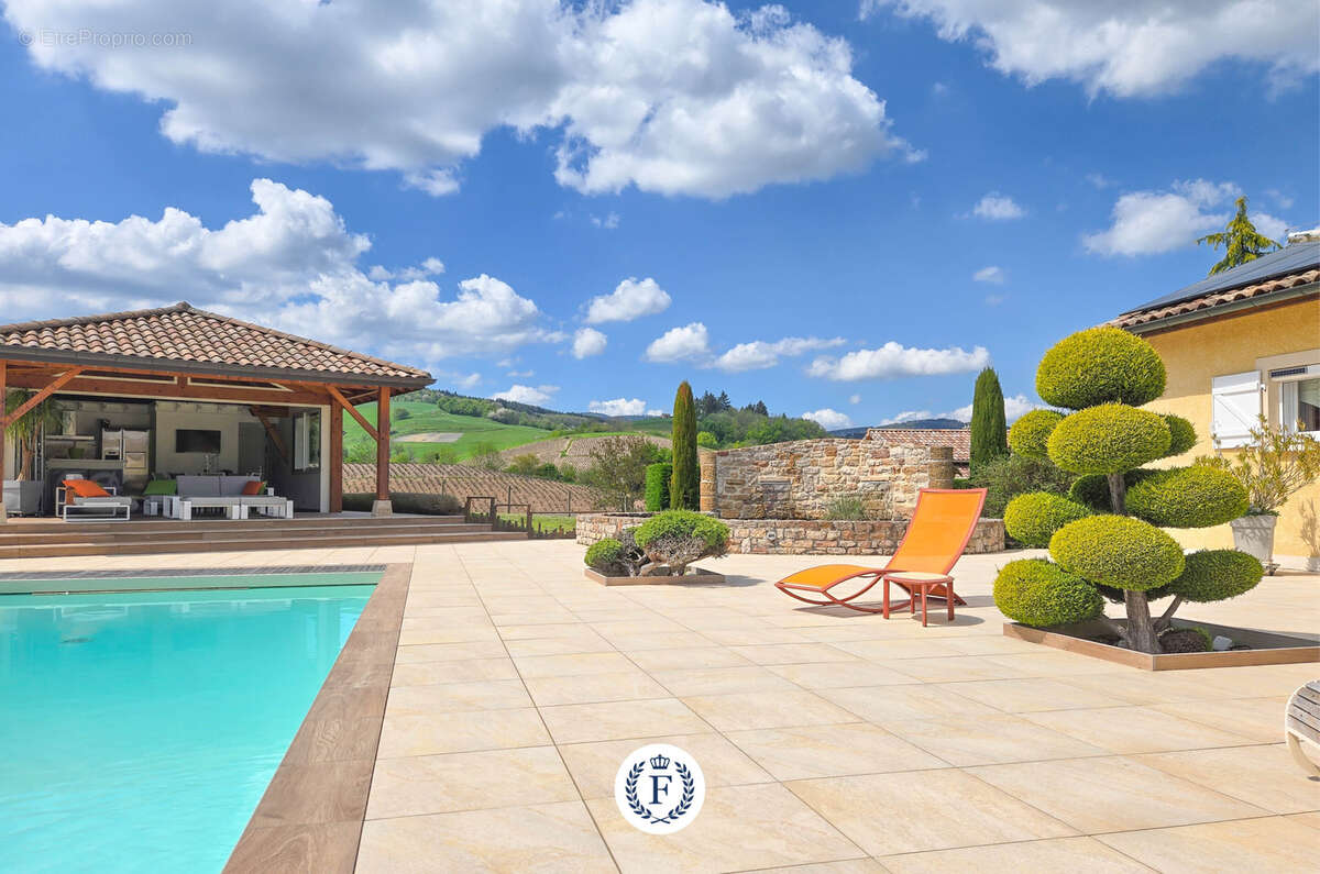 Maison à SAINT-DIDIER-SUR-BEAUJEU