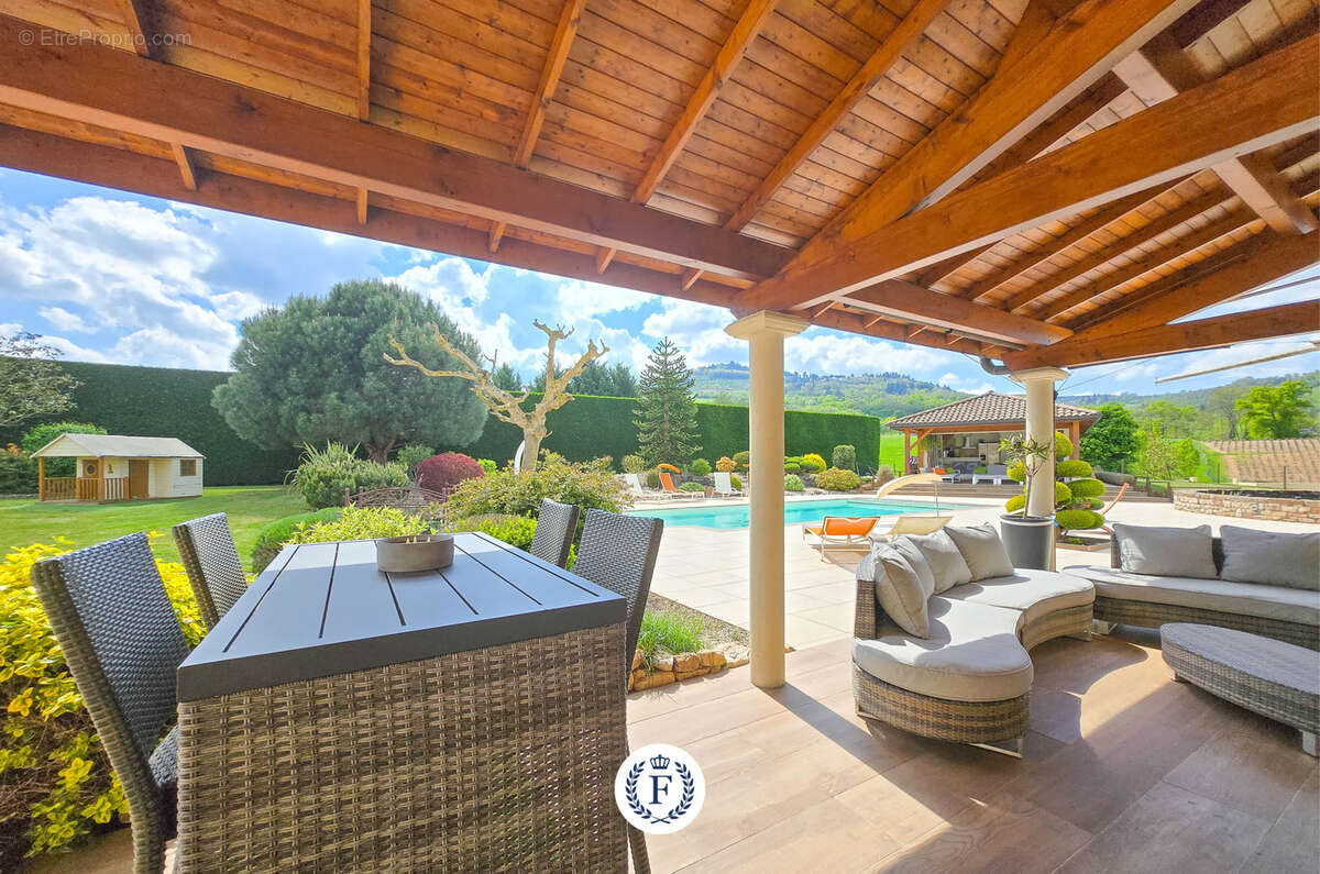 Maison à SAINT-DIDIER-SUR-BEAUJEU