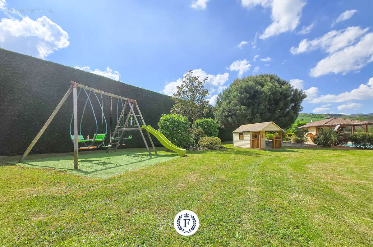 Maison à SAINT-DIDIER-SUR-BEAUJEU