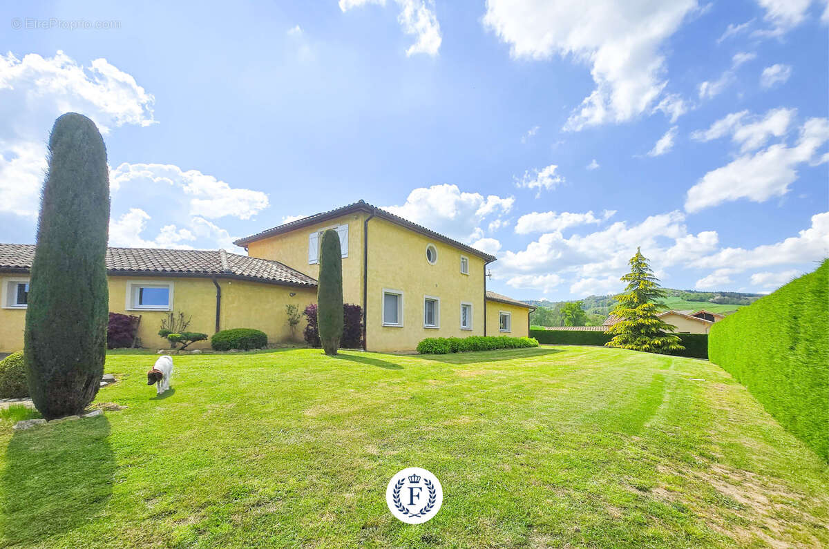 Maison à SAINT-DIDIER-SUR-BEAUJEU