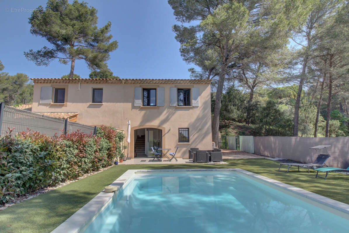 Maison à VILLELAURE