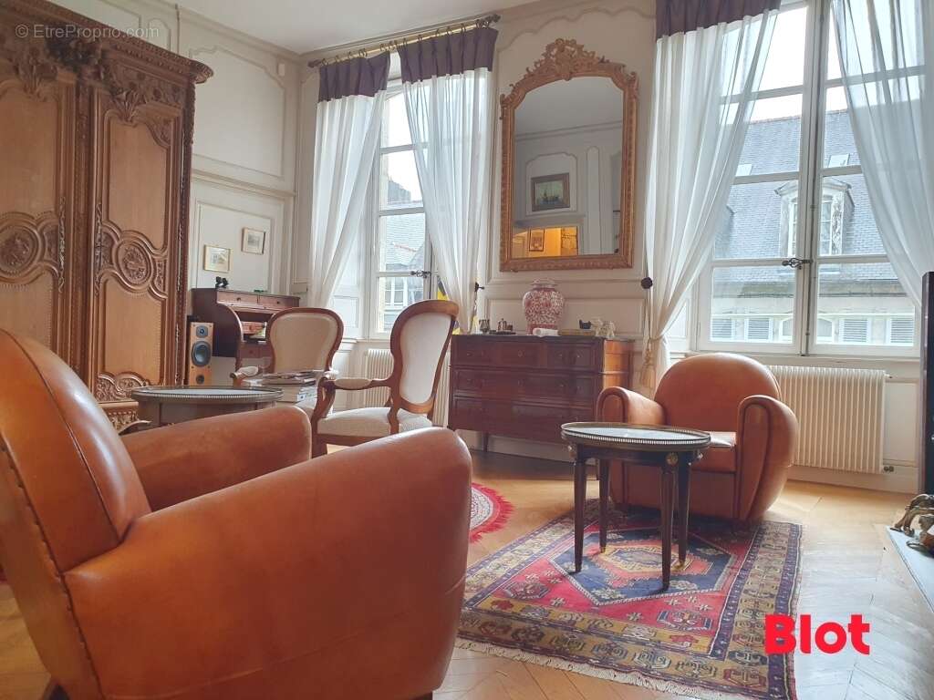 Appartement à FOUGERES