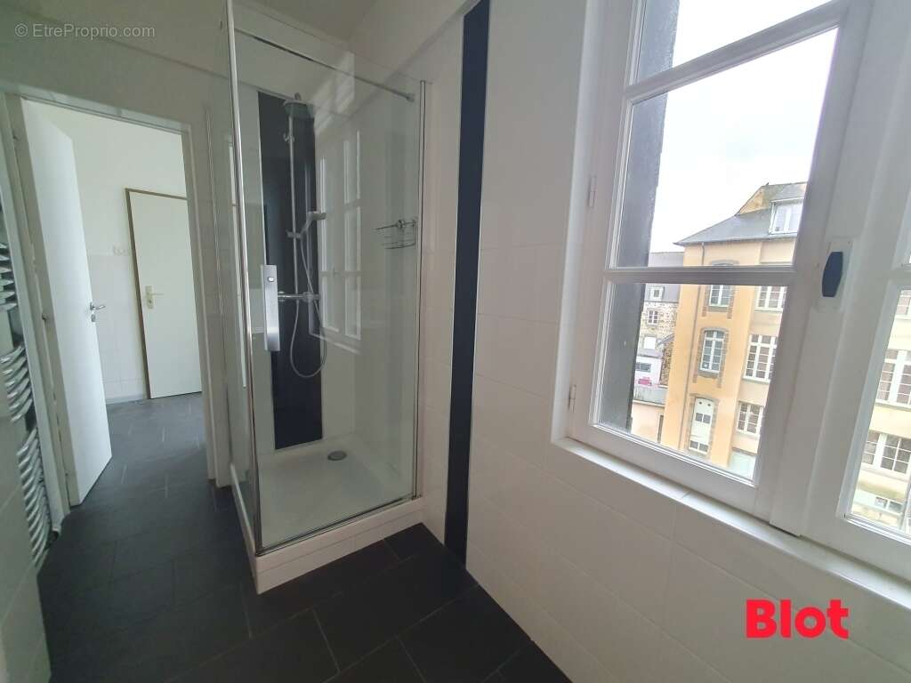 Appartement à FOUGERES