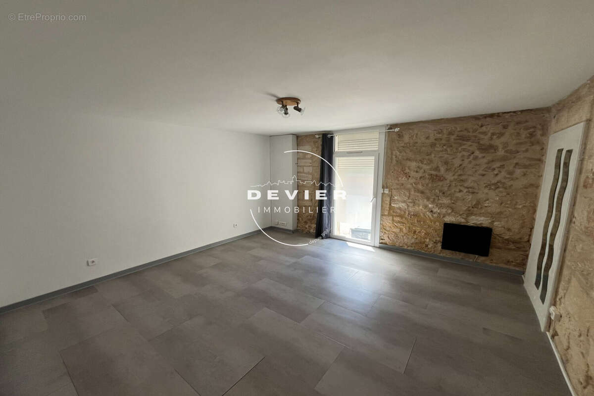 Appartement à CASTRIES