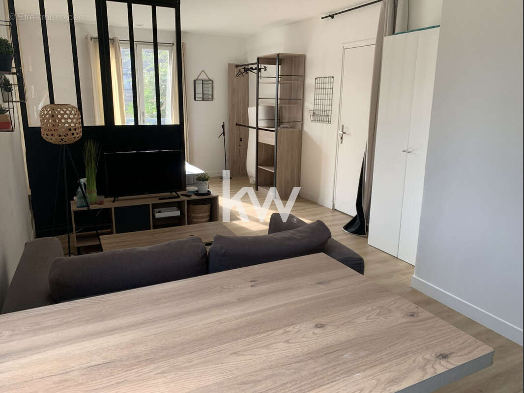 Appartement à VERT-LE-GRAND