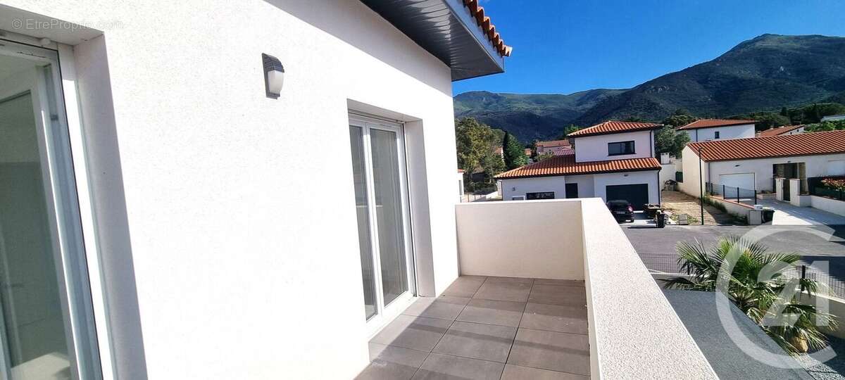 Maison à LAROQUE-DES-ALBERES