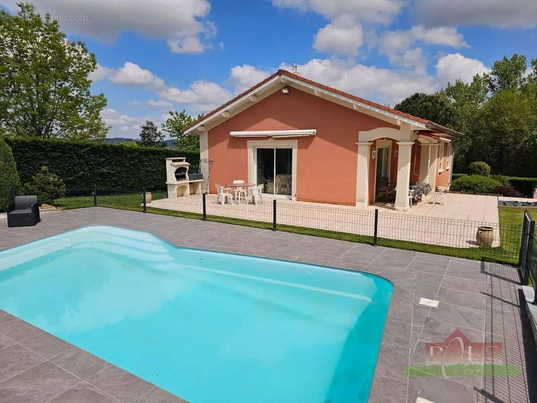 Maison à SAVAS-MEPIN