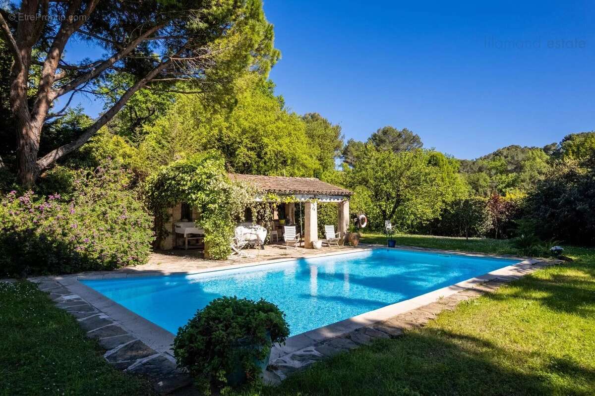Maison à MOUGINS