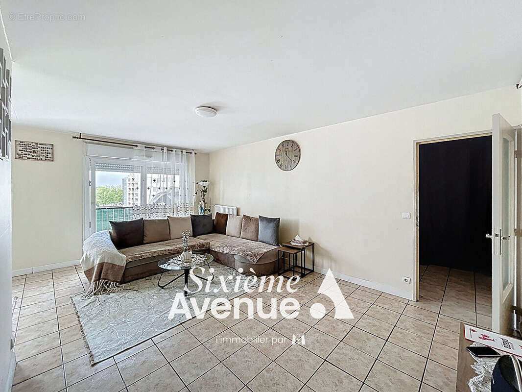 Appartement à VAULX-EN-VELIN