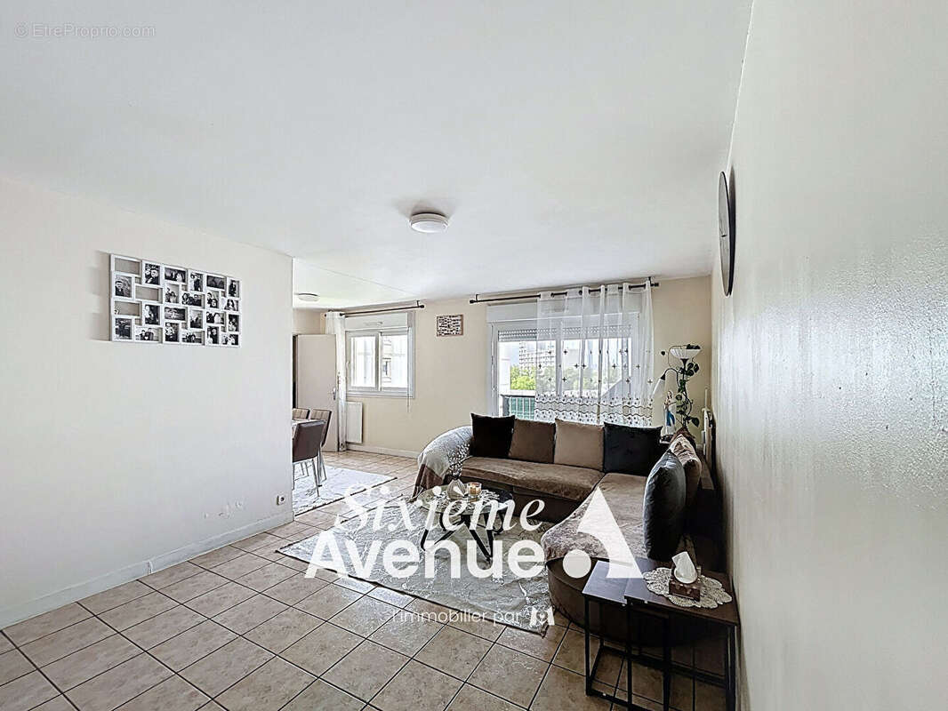 Appartement à VAULX-EN-VELIN