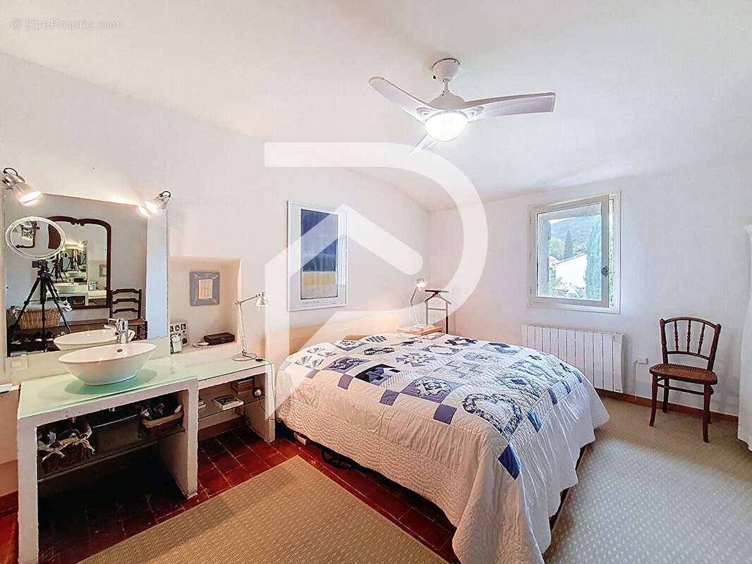 Maison à MALATAVERNE