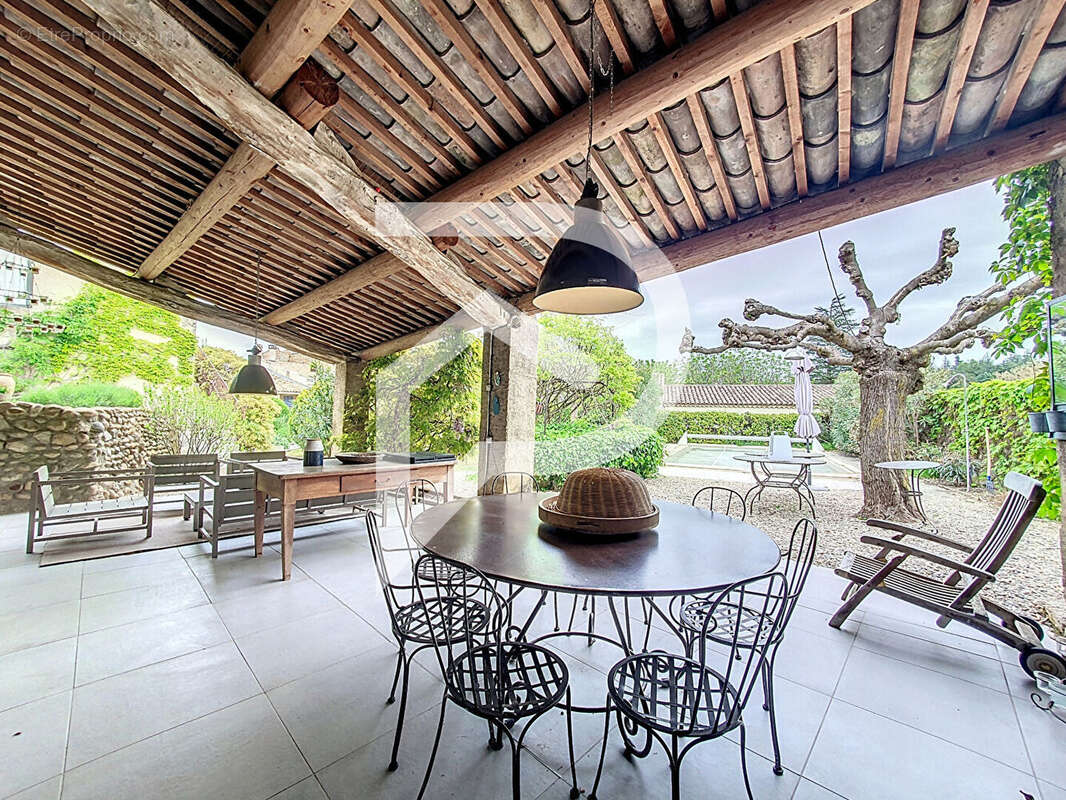 Maison à MALATAVERNE