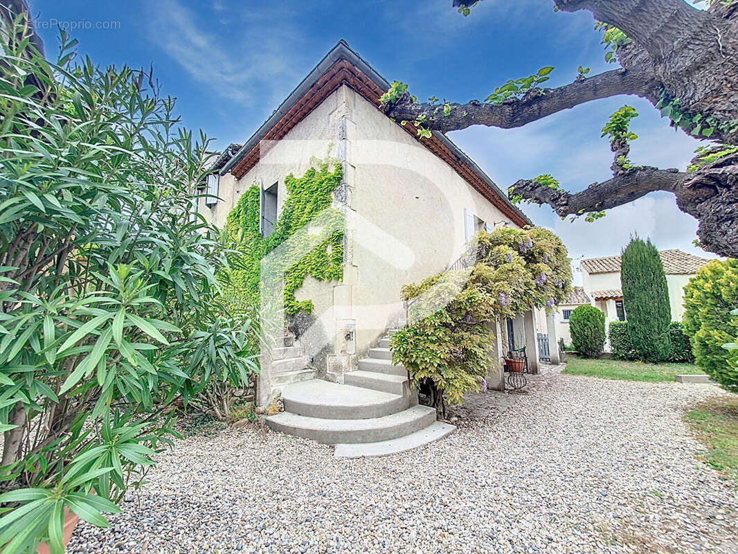 Maison à MALATAVERNE