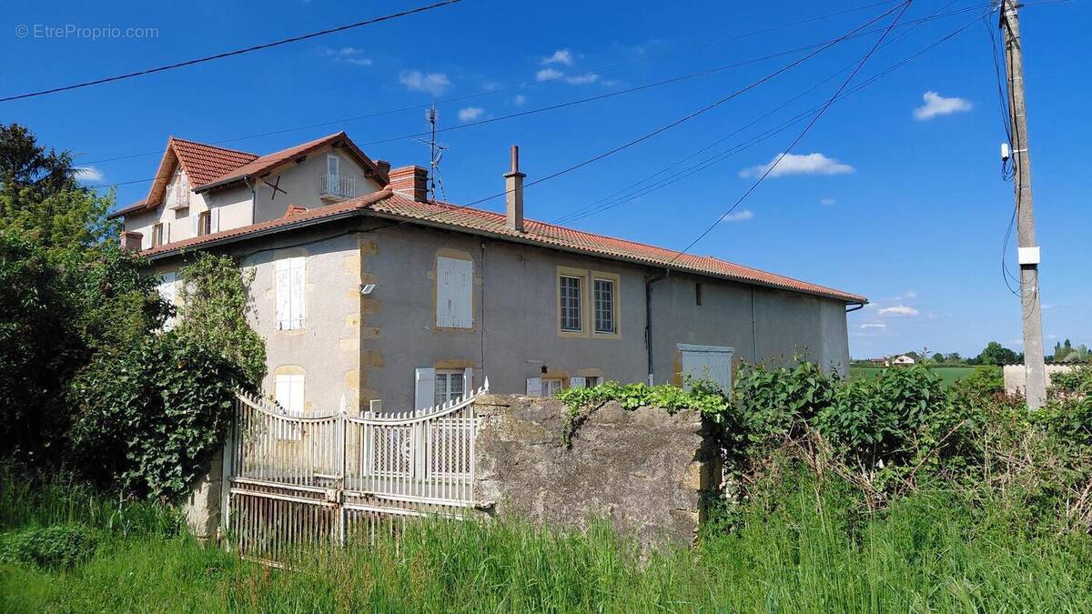 Photo 1 - Maison à CHARLIEU