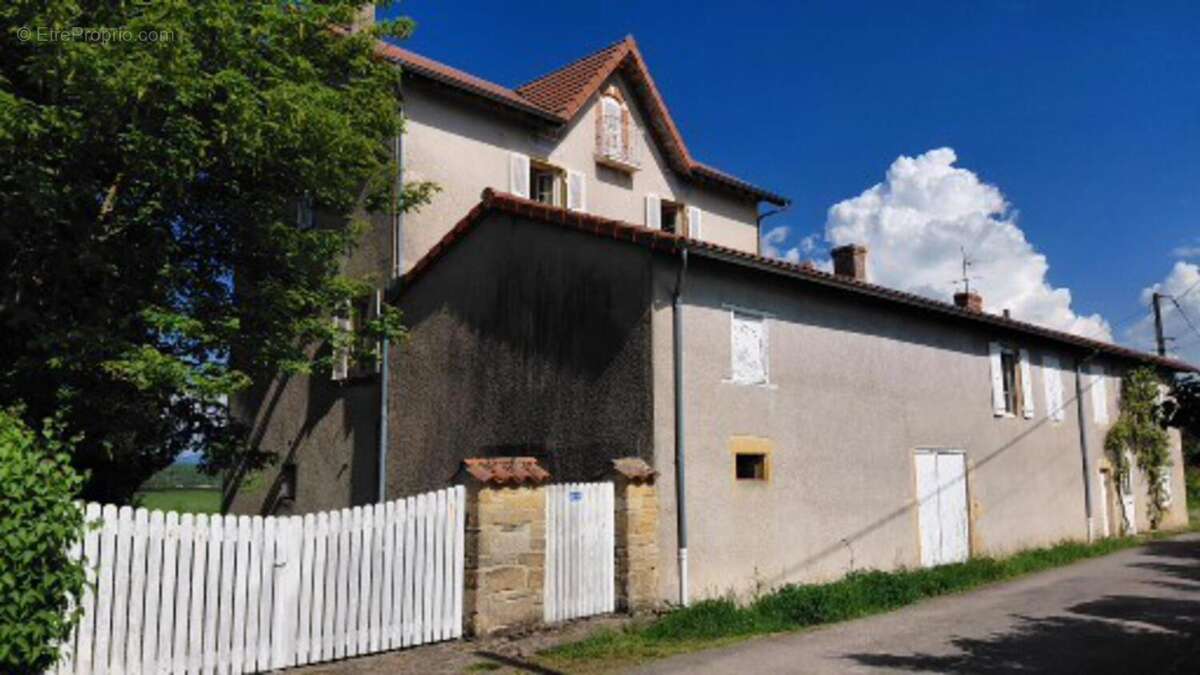 Photo 2 - Maison à CHARLIEU