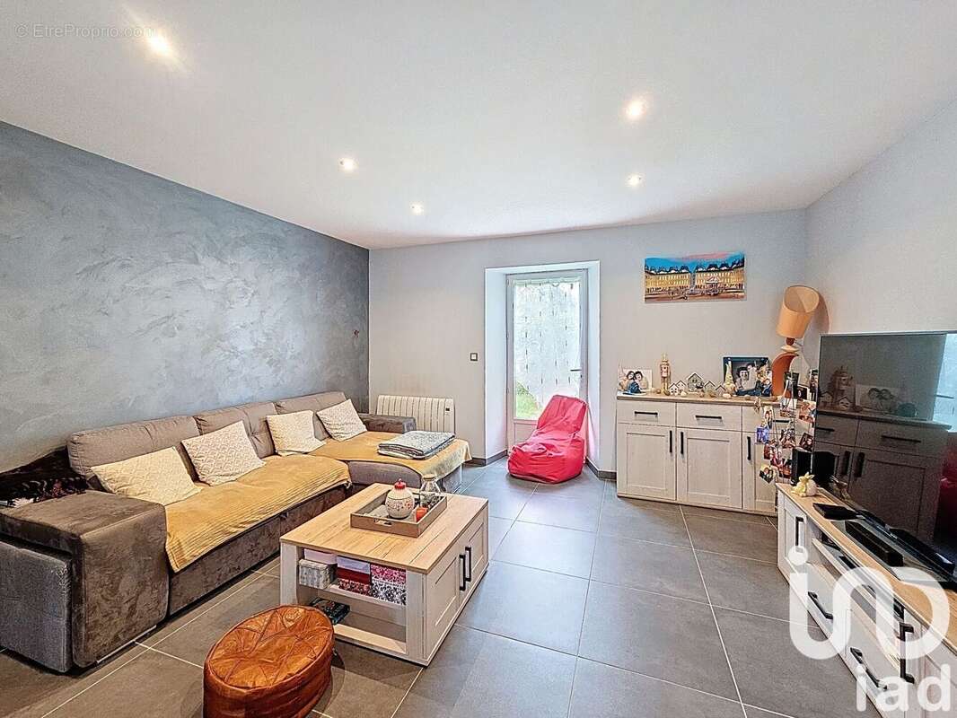 Photo 3 - Maison à VIVIER-AU-COURT