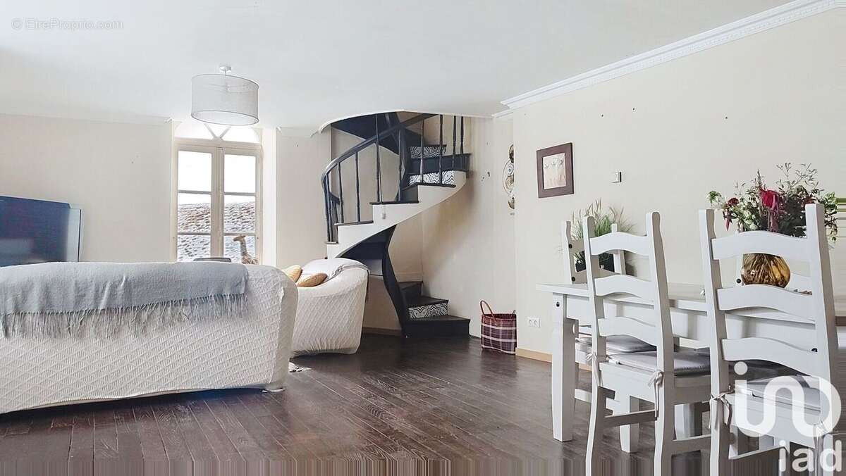 Photo 3 - Maison à BAZOUGES-LA-PEROUSE