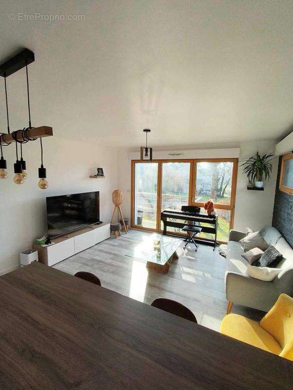 Appartement à NOYAL-CHATILLON-SUR-SEICHE