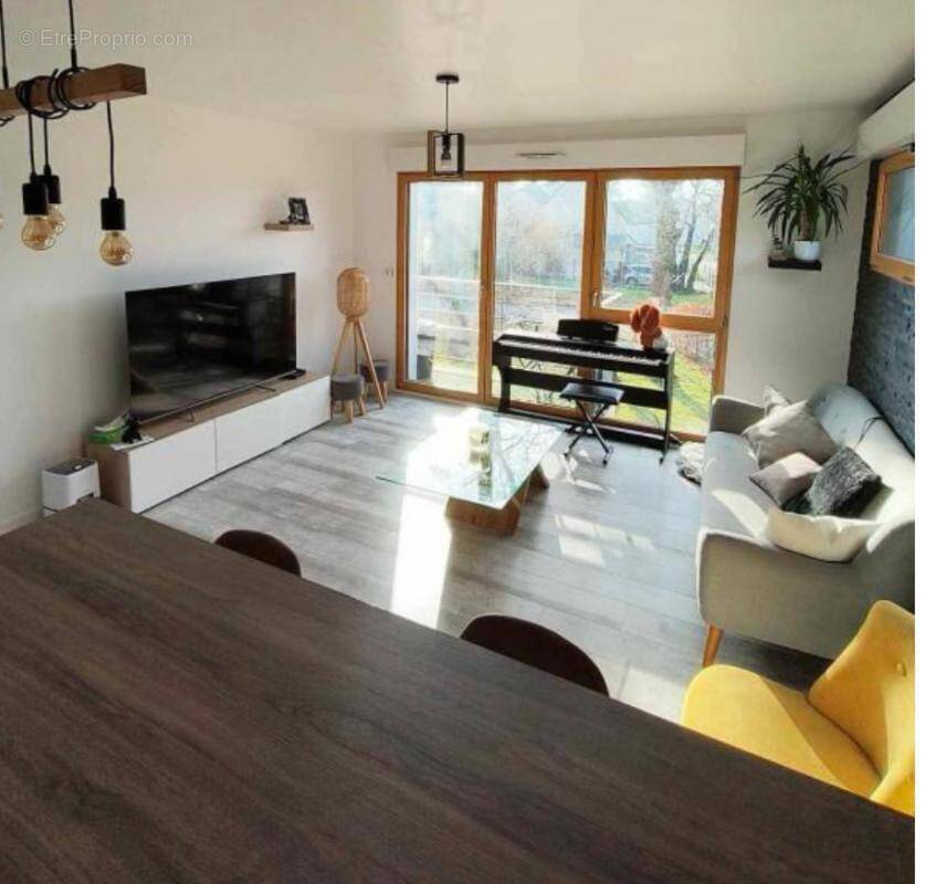 Appartement à NOYAL-CHATILLON-SUR-SEICHE