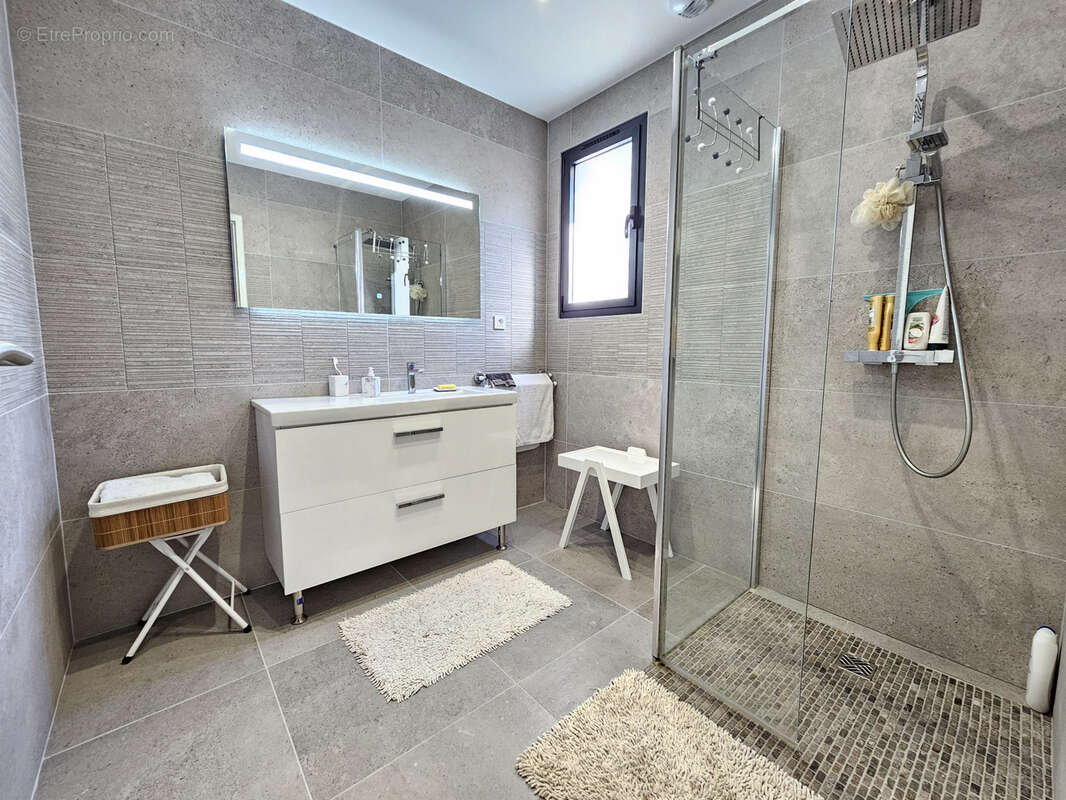 Maison à SAINT-GEORGES-DES-GROSEILLERS