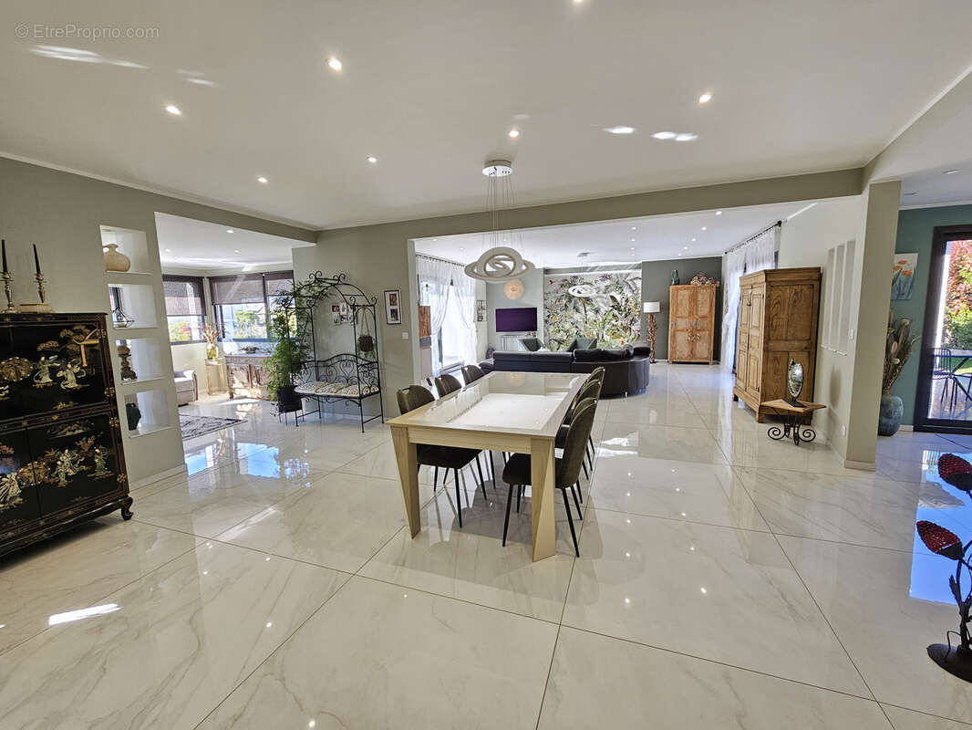 Maison à SAINT-GEORGES-DES-GROSEILLERS