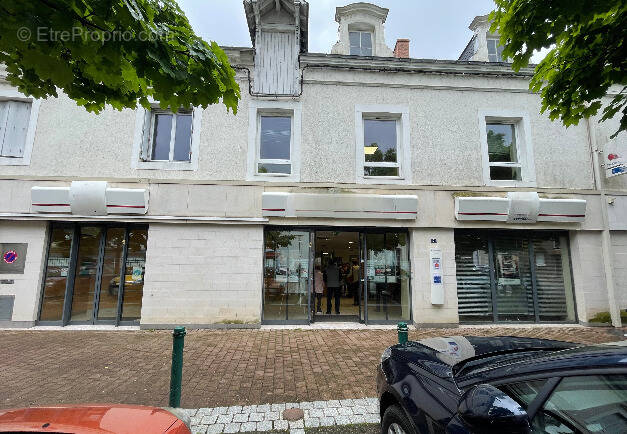 Commerce à LA SUZE-SUR-SARTHE