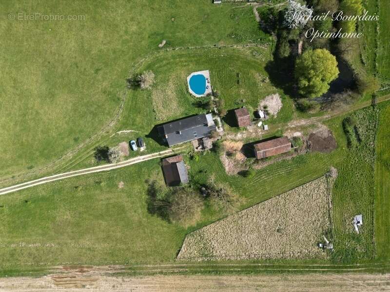 Maison à COURCELLES-DE-TOURAINE