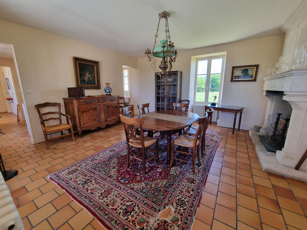 Maison à L&#039;ISLE-D&#039;ESPAGNAC