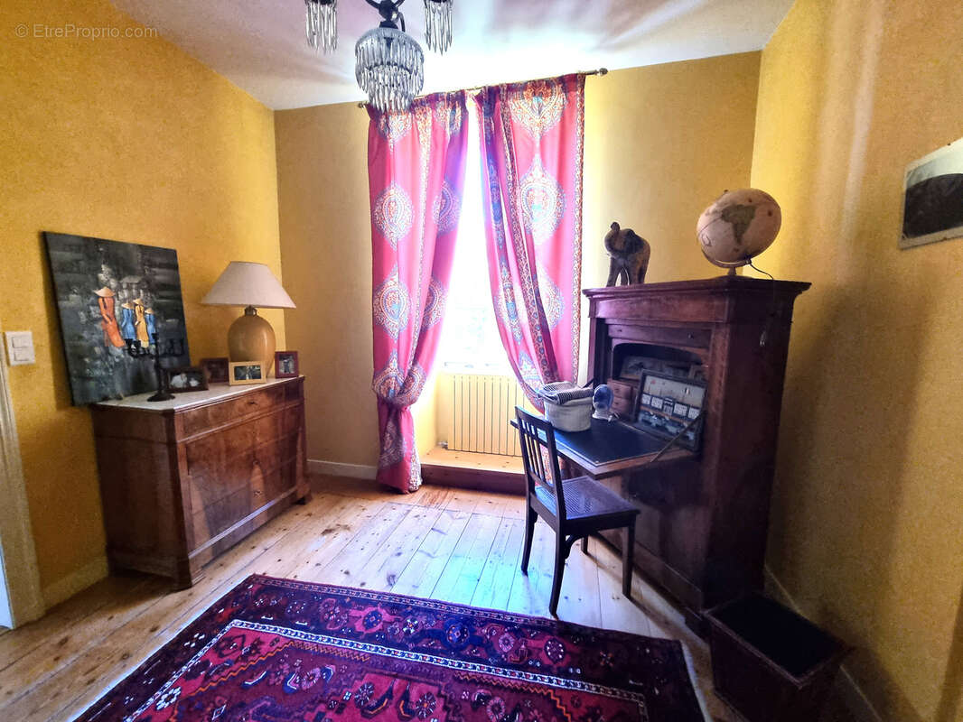 Maison à L&#039;ISLE-D&#039;ESPAGNAC