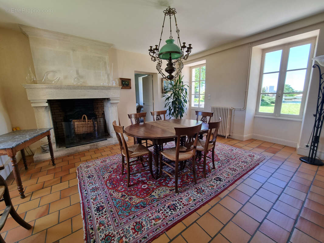 Maison à L&#039;ISLE-D&#039;ESPAGNAC