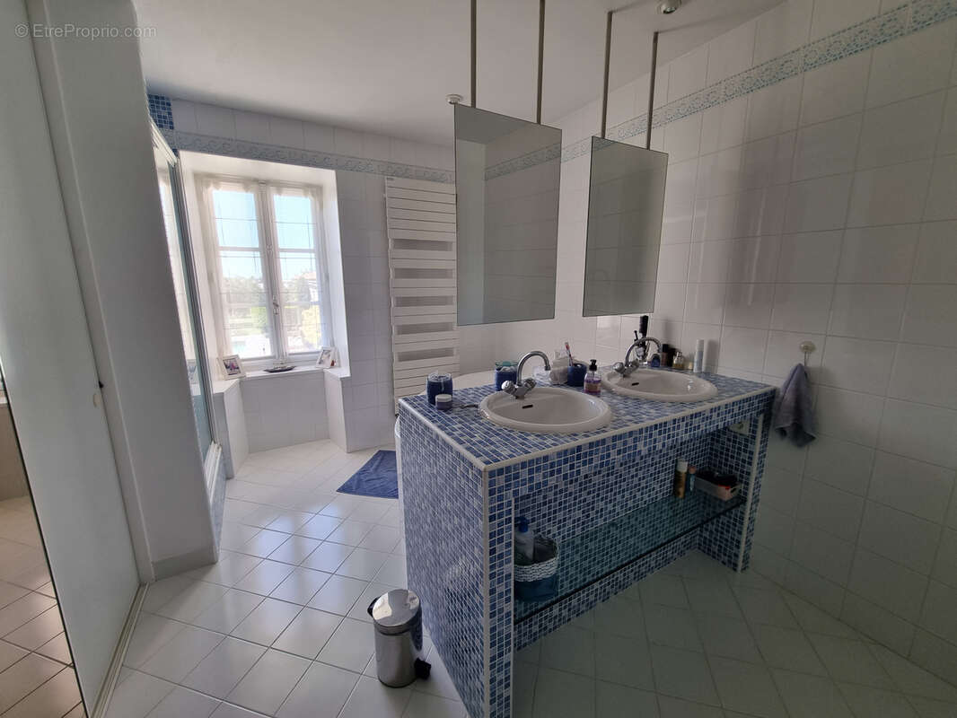 Maison à L&#039;ISLE-D&#039;ESPAGNAC