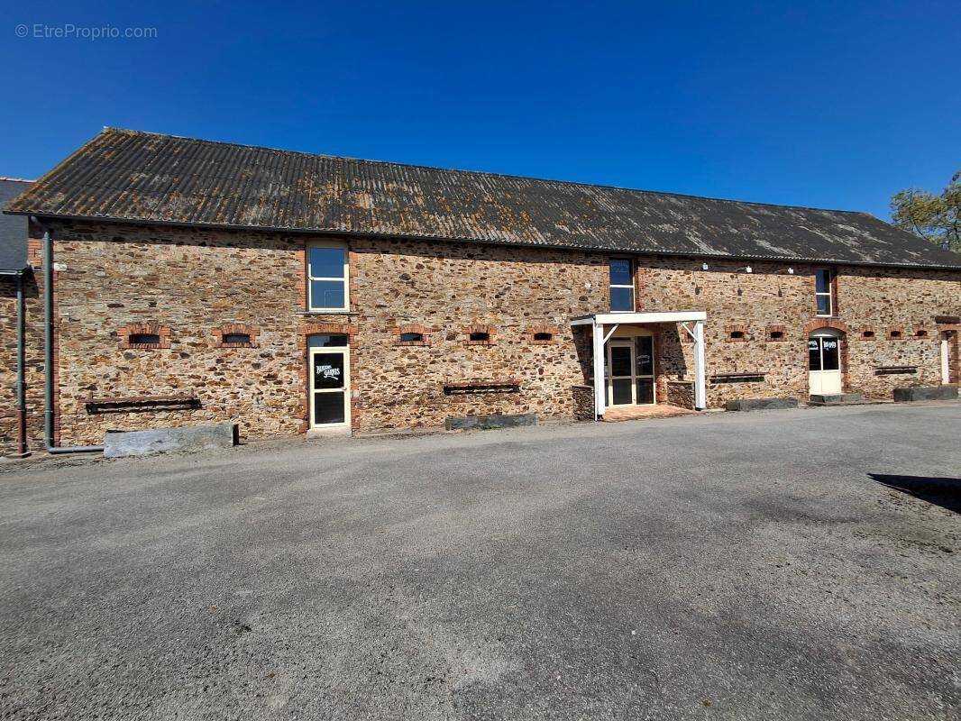 Maison à JOUE-SUR-ERDRE