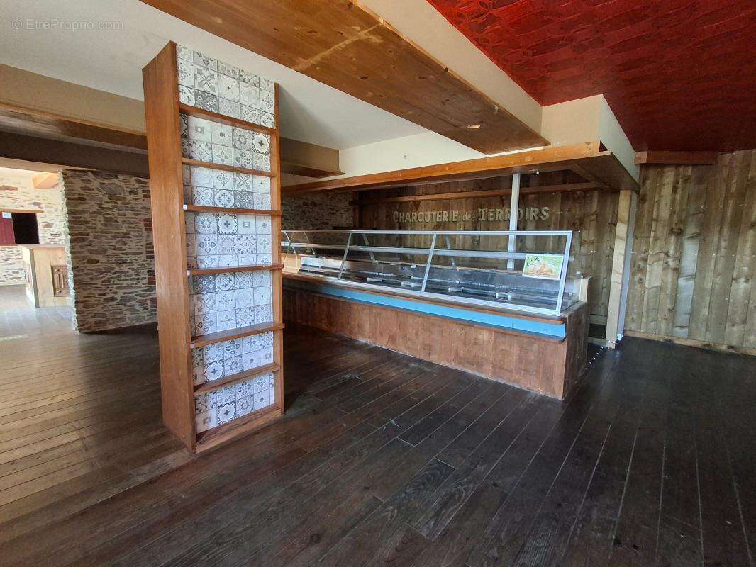 Maison à JOUE-SUR-ERDRE