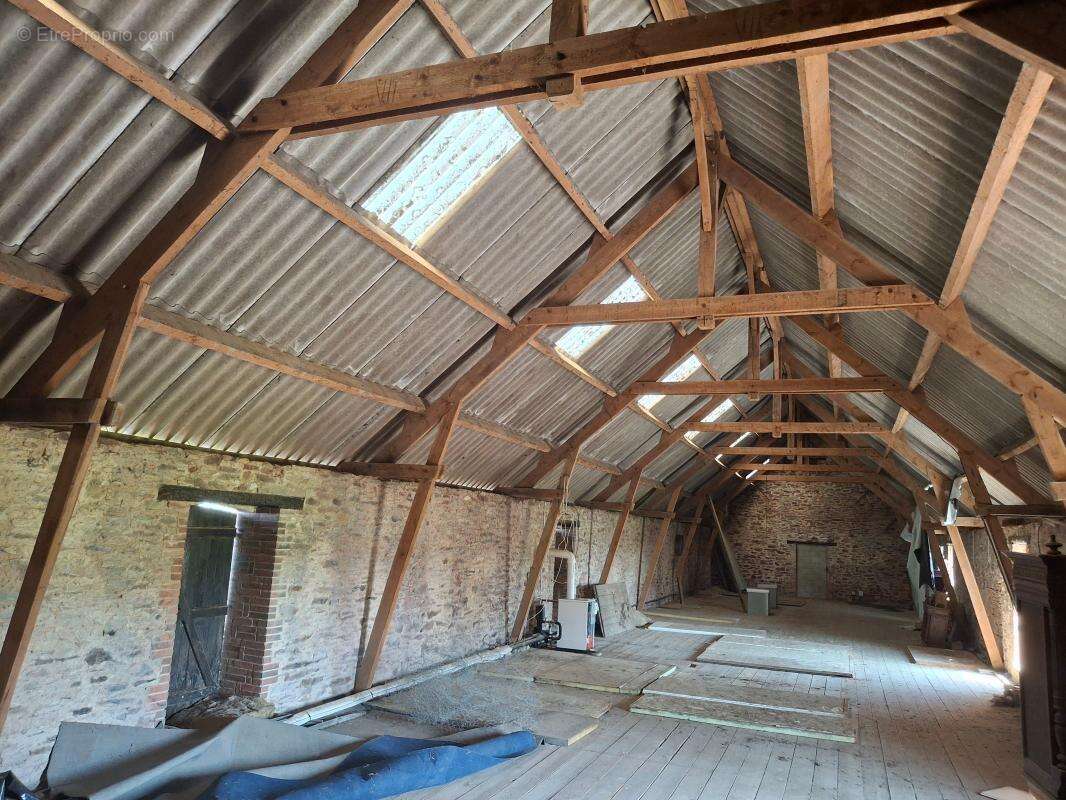 Maison à JOUE-SUR-ERDRE