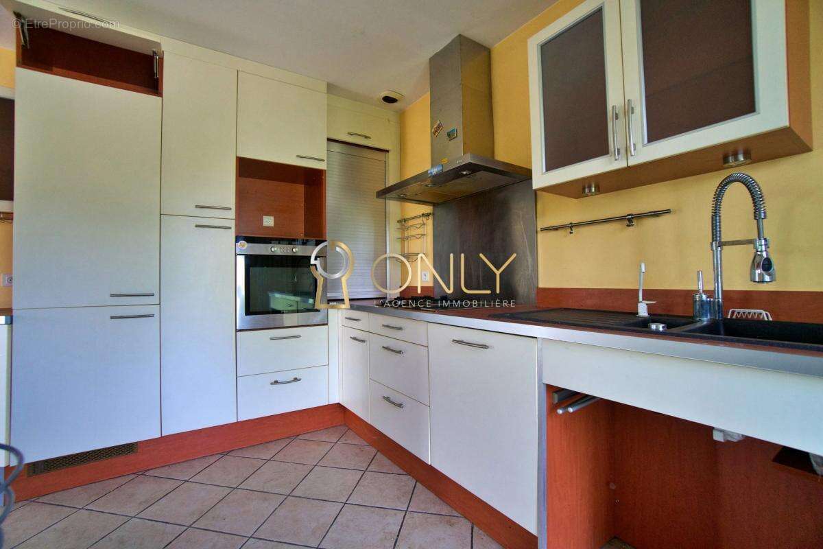 Maison à CHAZAY-D&#039;AZERGUES