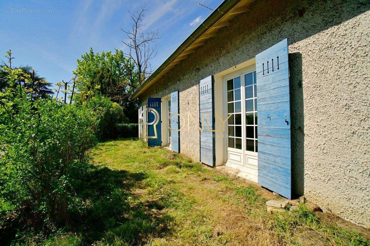 Maison à CHAZAY-D&#039;AZERGUES