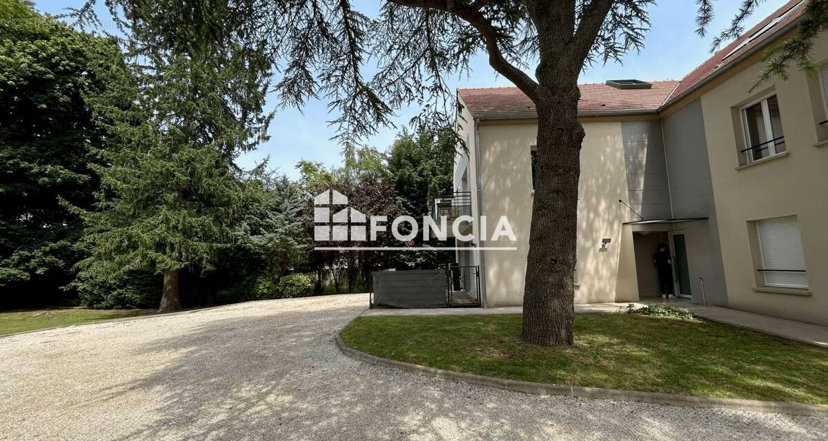 Appartement à ETRECHY