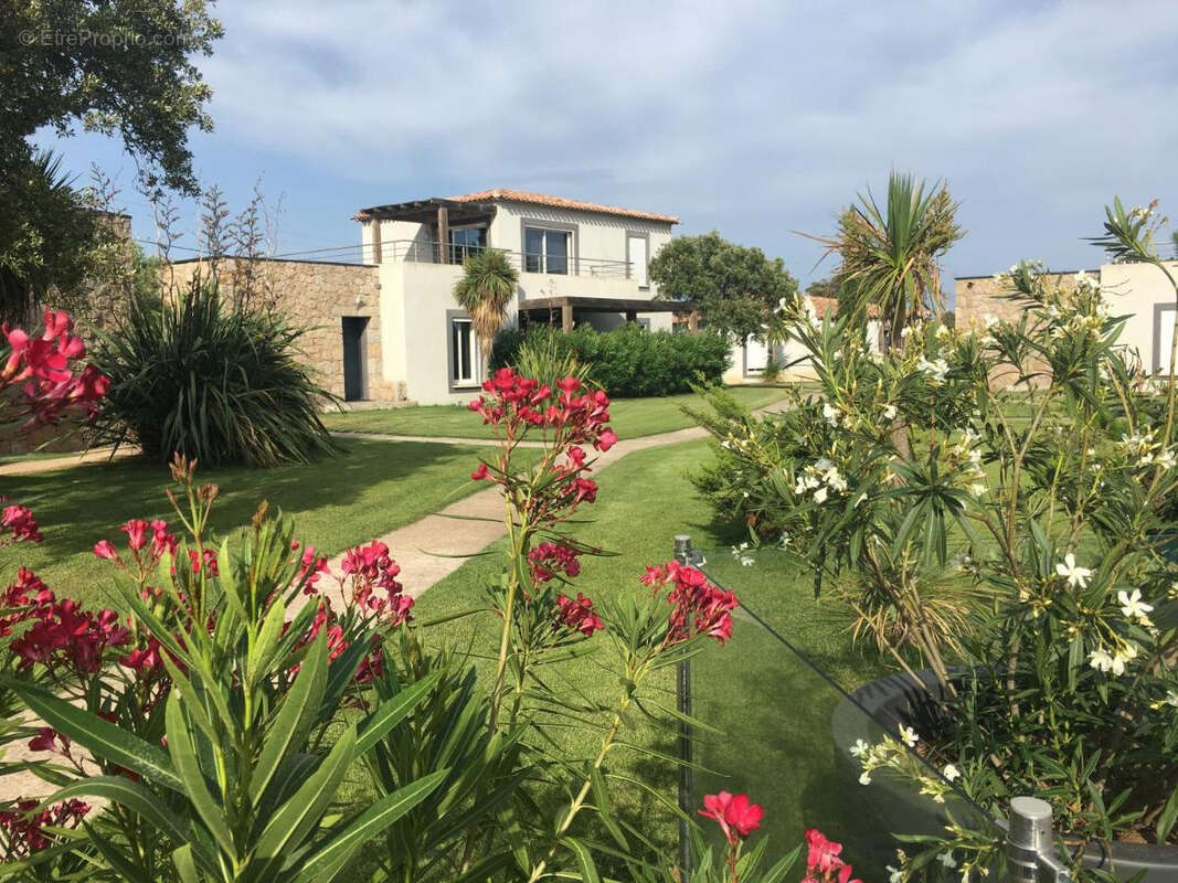 Appartement à LECCI