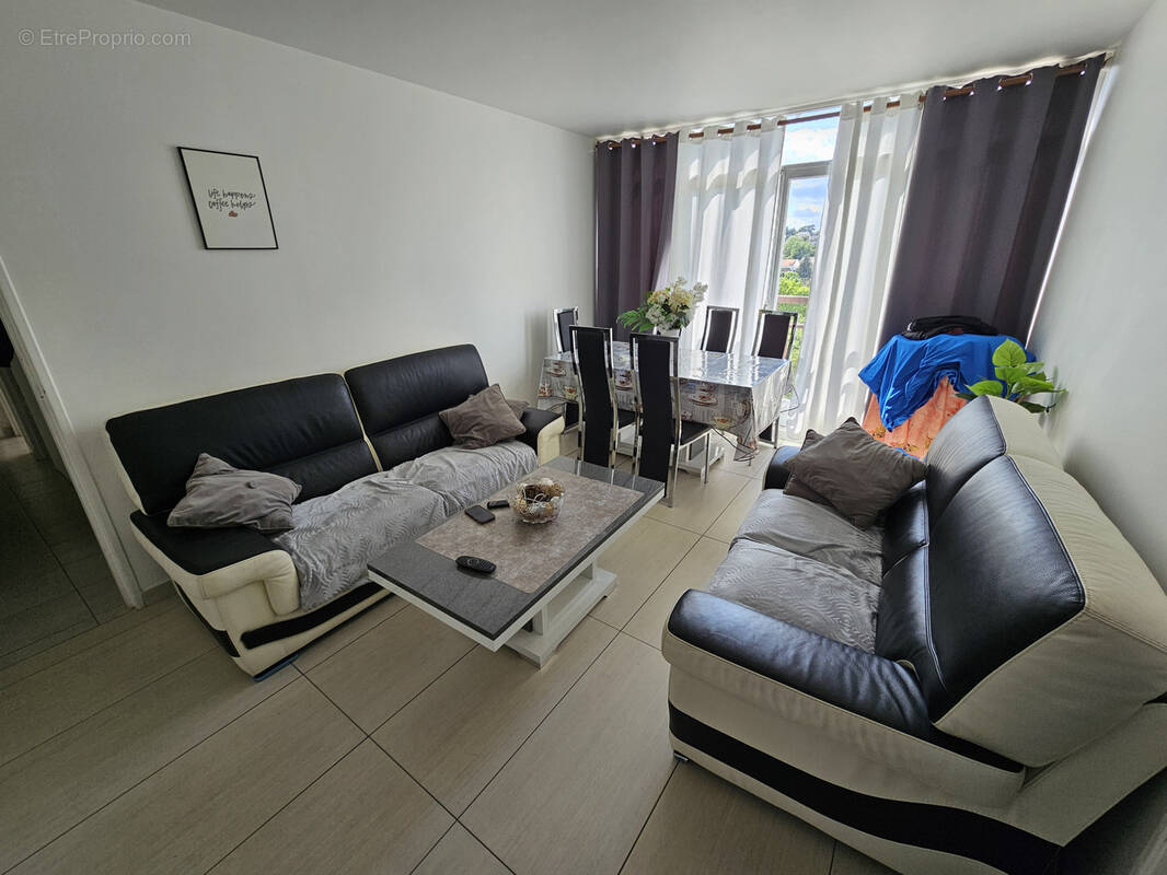 Appartement à SAVIGNY-SUR-ORGE