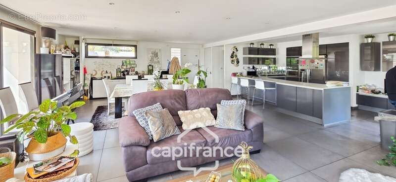 Maison à LA VALETTE-DU-VAR