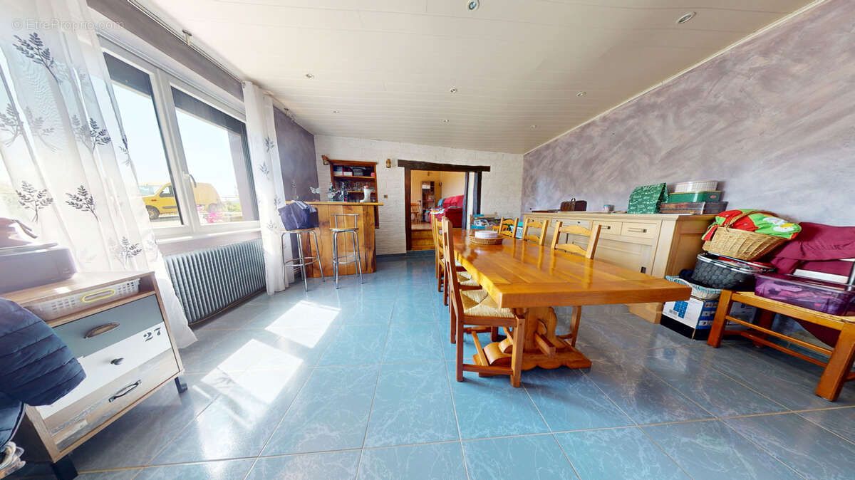 Maison à FONTAINE-LES-CLERVAL