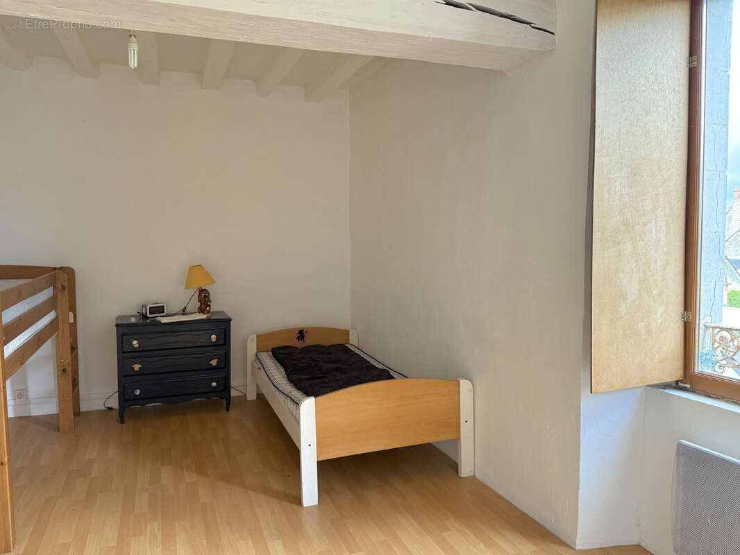 Maison à CHEMIRE-SUR-SARTHE