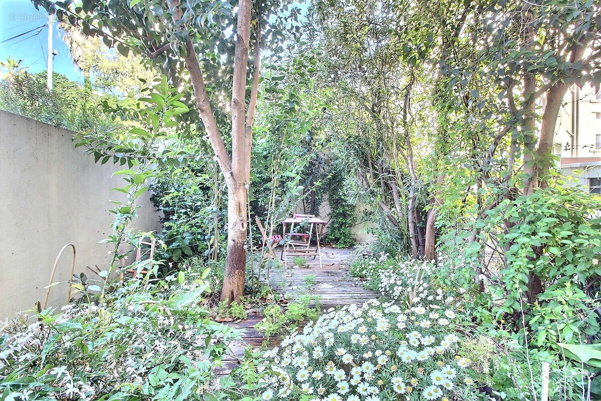 Appartement à MARSEILLE-8E